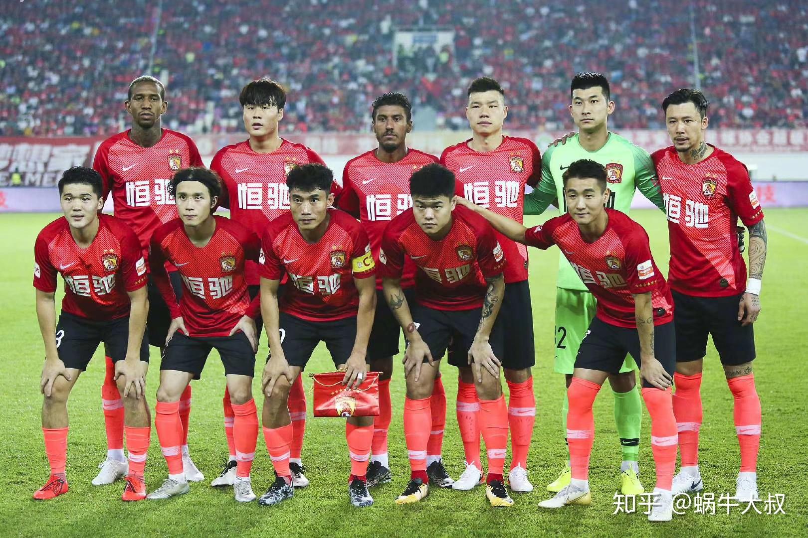 赛后中超焦点战,广东宏远战术微调,赛场秩序良好,球探报告显示潜力(中超赛场爆发激烈冲突) 赛后中超焦点战,广东宏远战术微调,赛场秩序良好,球探报告显示潜力(中超赛场爆发激烈冲突)