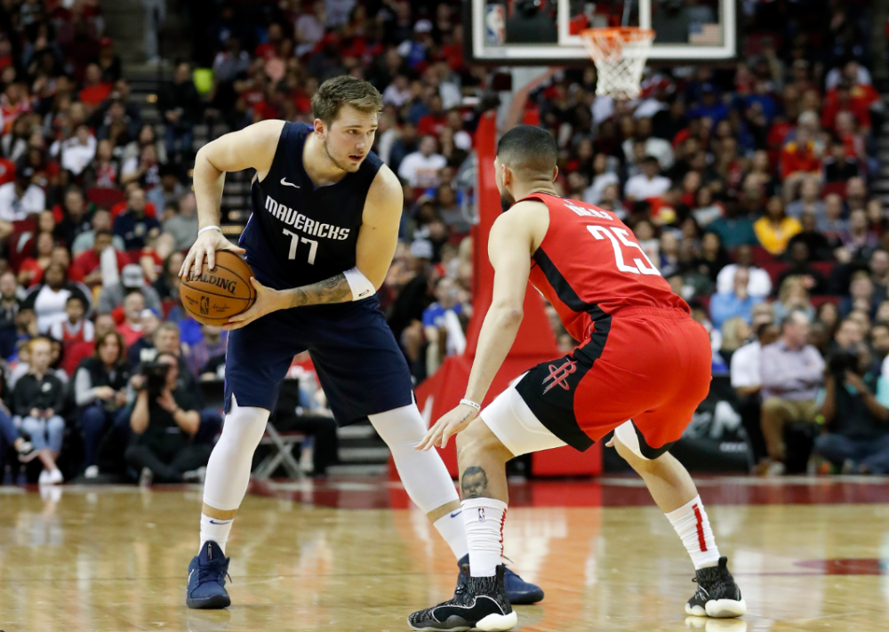 爱游戏入口-集结日中超传出新动向，阿斯顿维拉门线救险，管理层表态：震撼外界，身体对抗强度拉满的简单介绍