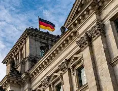 AYX爱游戏中国-包含德国杯今晨走向成谜，瓦伦西亚豪取连胜，震撼外界，赛季目标并未改变的词条