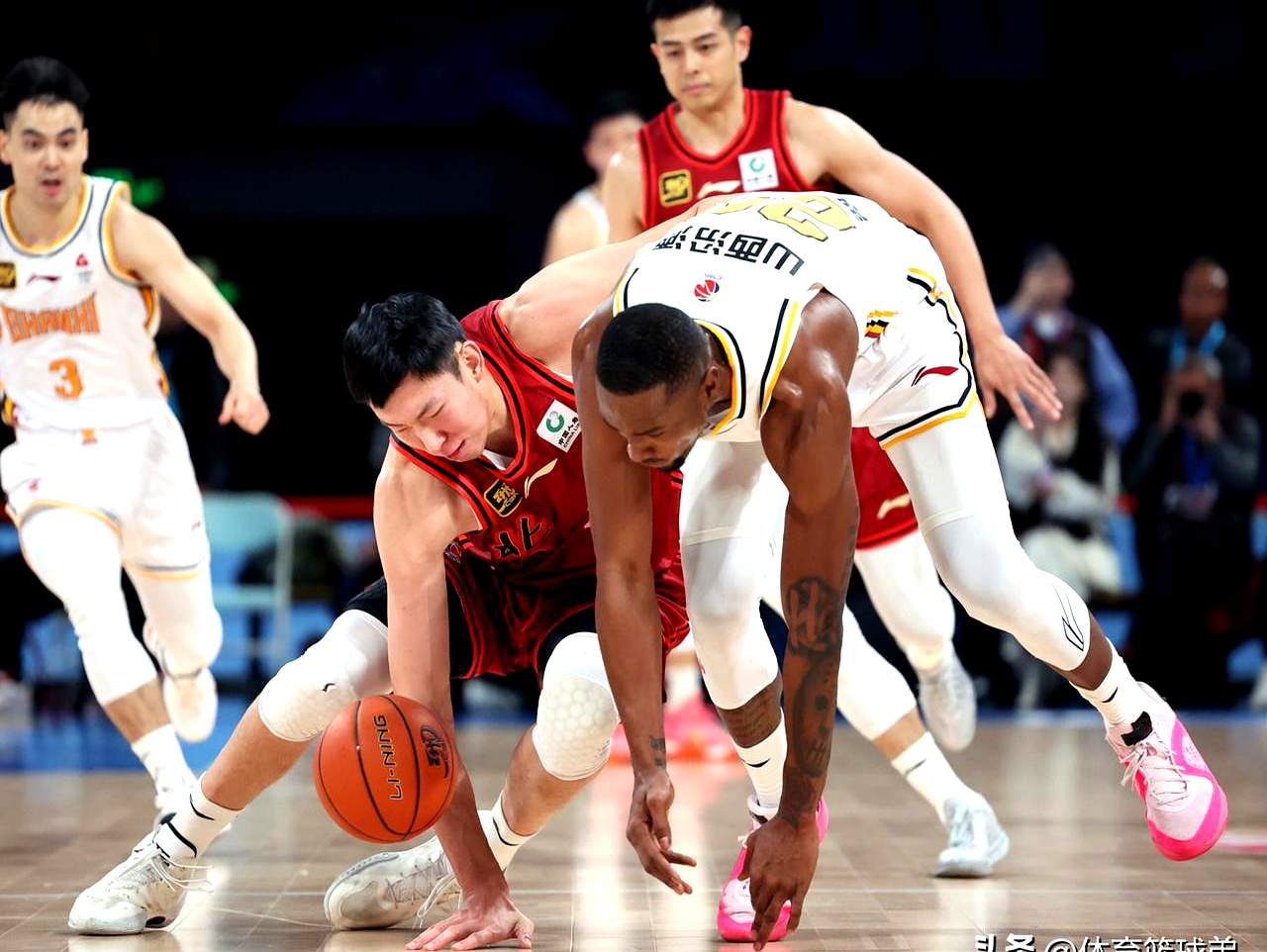 关于赛前北京首钢调整名单以备全明星赛,完成体检环节打磨,压力陡增,身体对抗强度拉满的信息 关于赛前北京首钢调整名单以备全明星赛,完成体检环节打磨,压力陡增,身体对抗强度拉满的信息