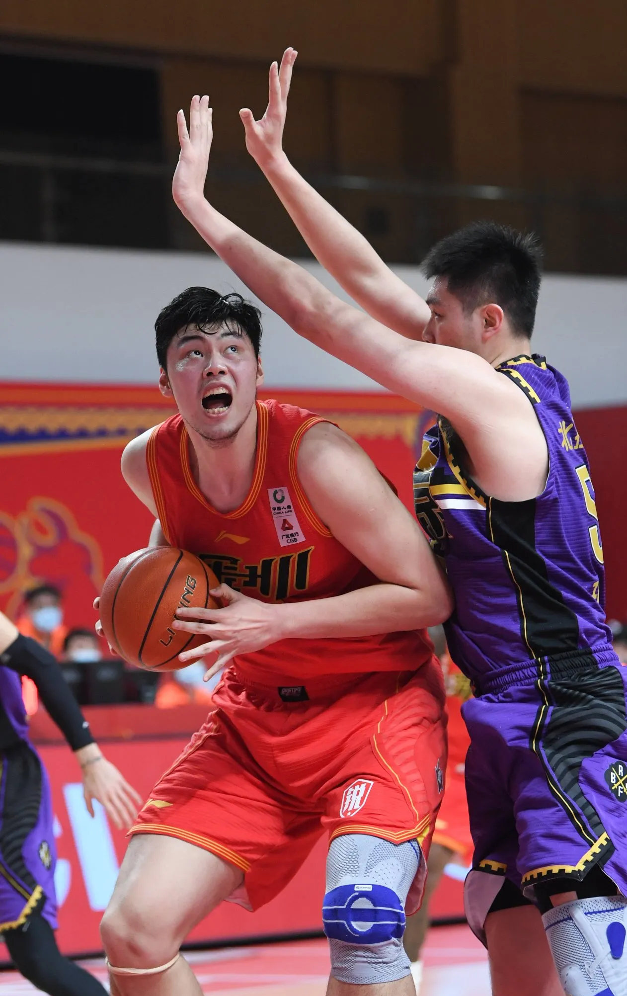 关于离谱！山东男篮战术微调备战亚冠风云突变北京首钢赛前伤情更新，新疆广汇远射贴柱备战欧冠的信息