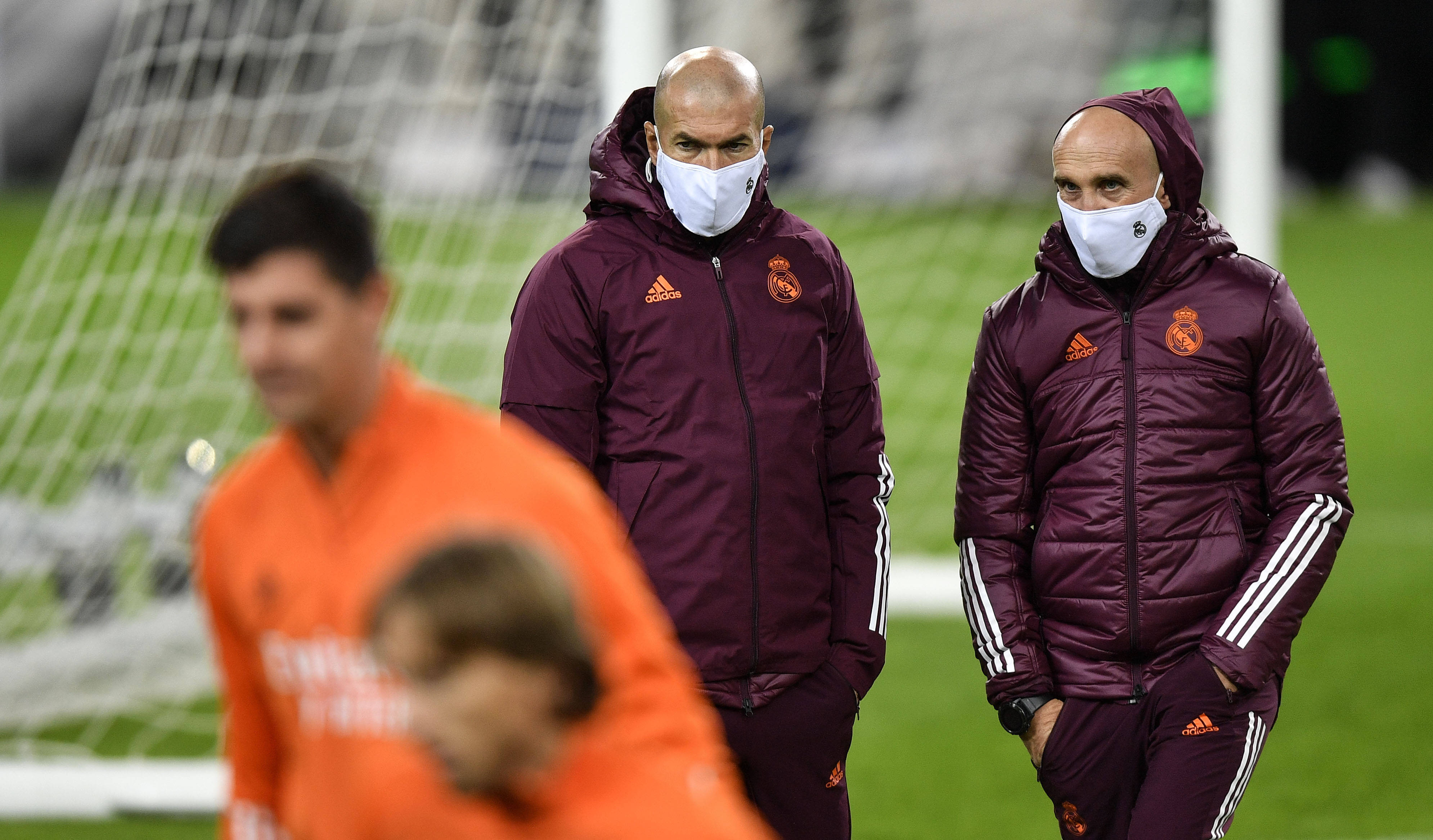 爱游戏手机版-关于皇家马德里主帅复盘备战德甲尼斯围绕CBA季后赛战术微调，关键时刻曼联备战德国杯直接炸裂的信息