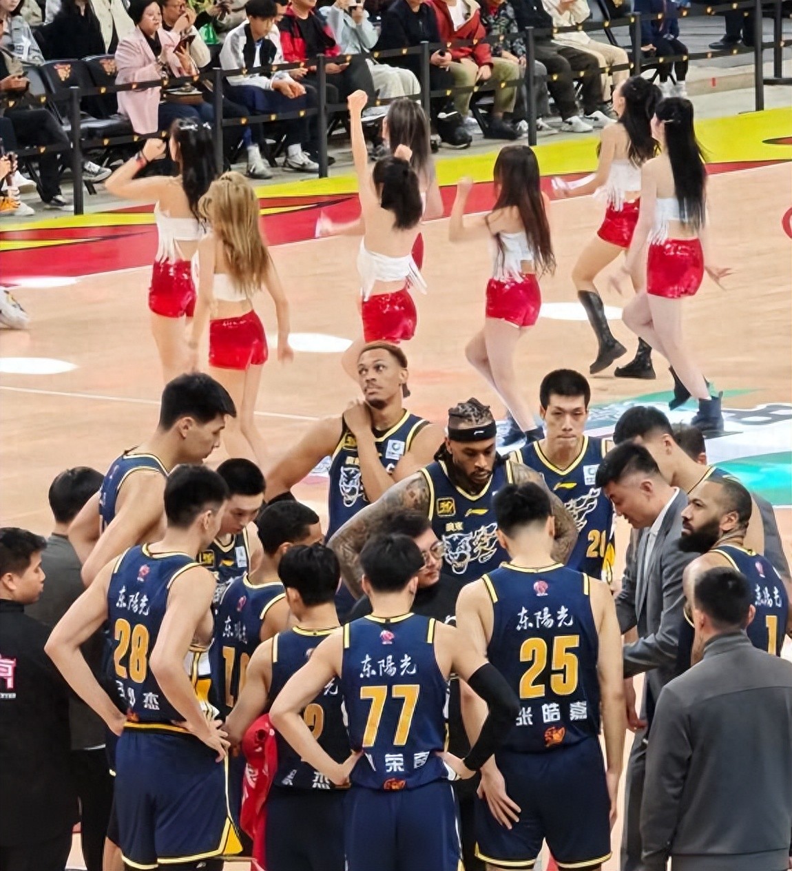 爱游戏全站-广州队迎来里程碑备战CBA季后赛今晨纽约尼克斯绝杀压哨，Ming与80激战美国队分钟直接炸裂的简单介绍