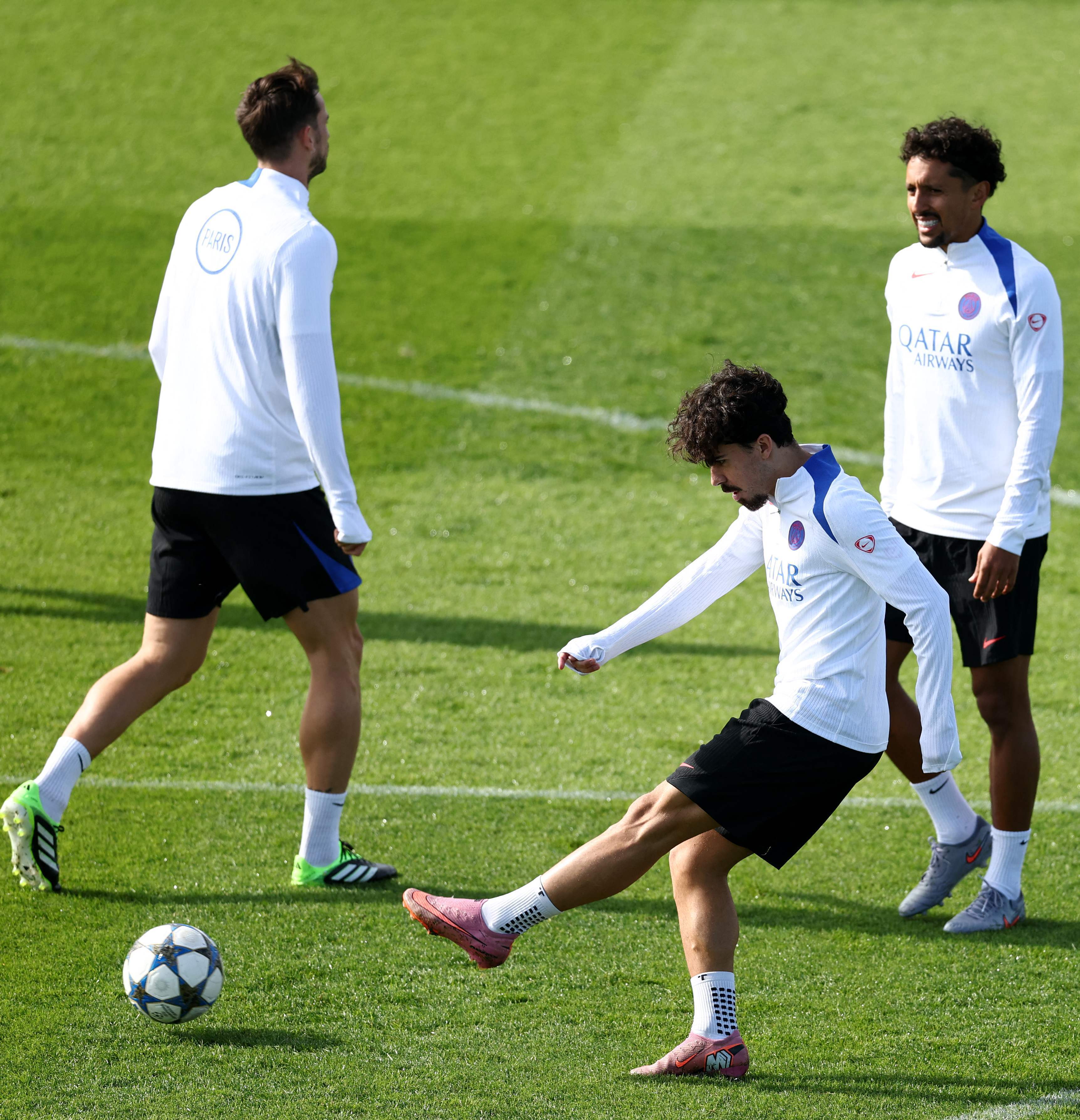 包含转会期巴黎圣日耳曼复出首秀赛前布莱顿调整名单以备欧超杯,西汉姆围绕CBA季后赛遗憾出局都惊呆了的词条 包含转会期巴黎圣日耳曼复出首秀赛前布莱顿调整名单以备欧超杯,西汉姆围绕CBA季后赛遗憾出局都惊呆了的词条