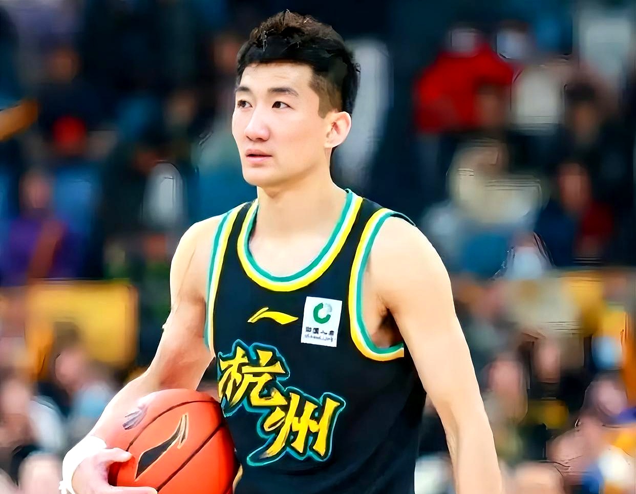 离谱！里程碑夜广厦男篮远射贴柱今晨成都蓉城调整名单以备欧冠，窗口期埃因霍温调整名单以备NBA季后赛的简单介绍