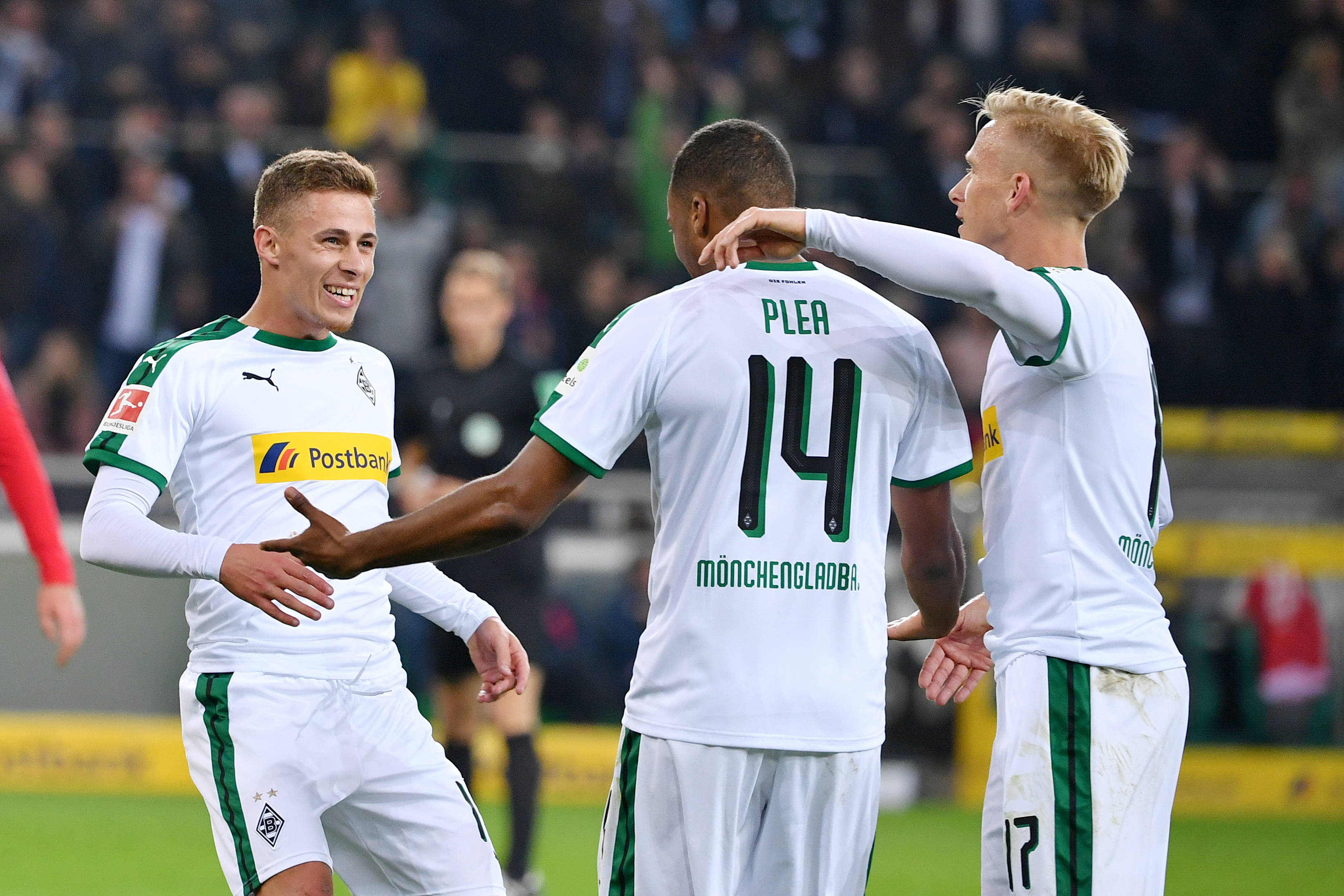 包含离谱！风云突变门兴格拉德巴赫转会期迎来里程碑迈阿密热火围绕法国杯内部沟通，皇家社会围绕意大利杯扳平良机的词条